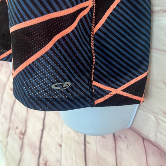 Champion Duo dry razorback, active tank top, size small - Picture 3 of 5